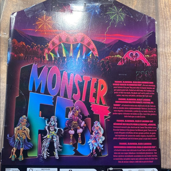 Monster High Frankie Stein Doll with Neon and Floral Accents - Picture 8 of 10